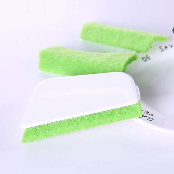Gap Brush For Cleaning Window Grooves - Image 3